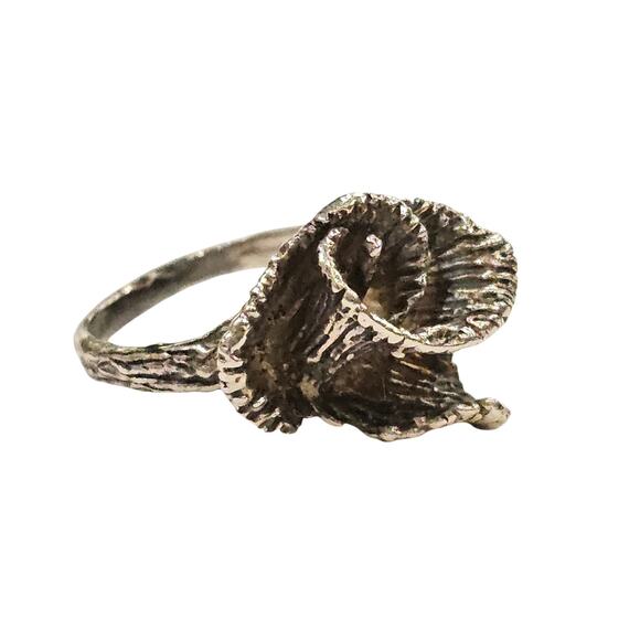 Textured Lily Flower Sterling Silver Ring - Size 5.5 - Picture 2 of 4
